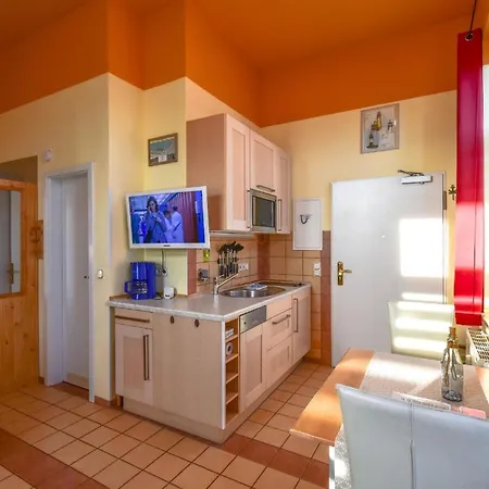 Strandnahe Lehrer Laempel Nr 1 * Glowe
